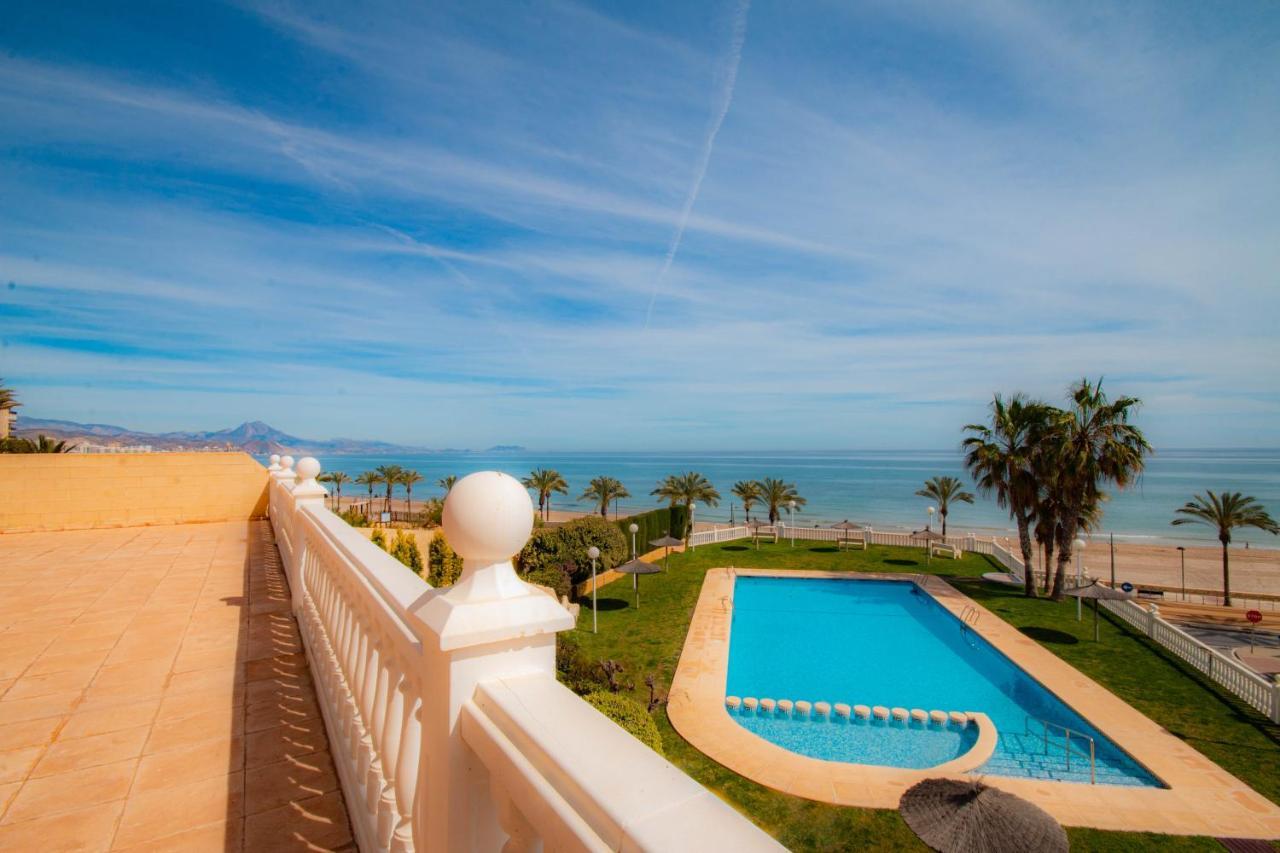 Lovely Apartment Beach Front & Pool إل كامبيلو المظهر الخارجي الصورة