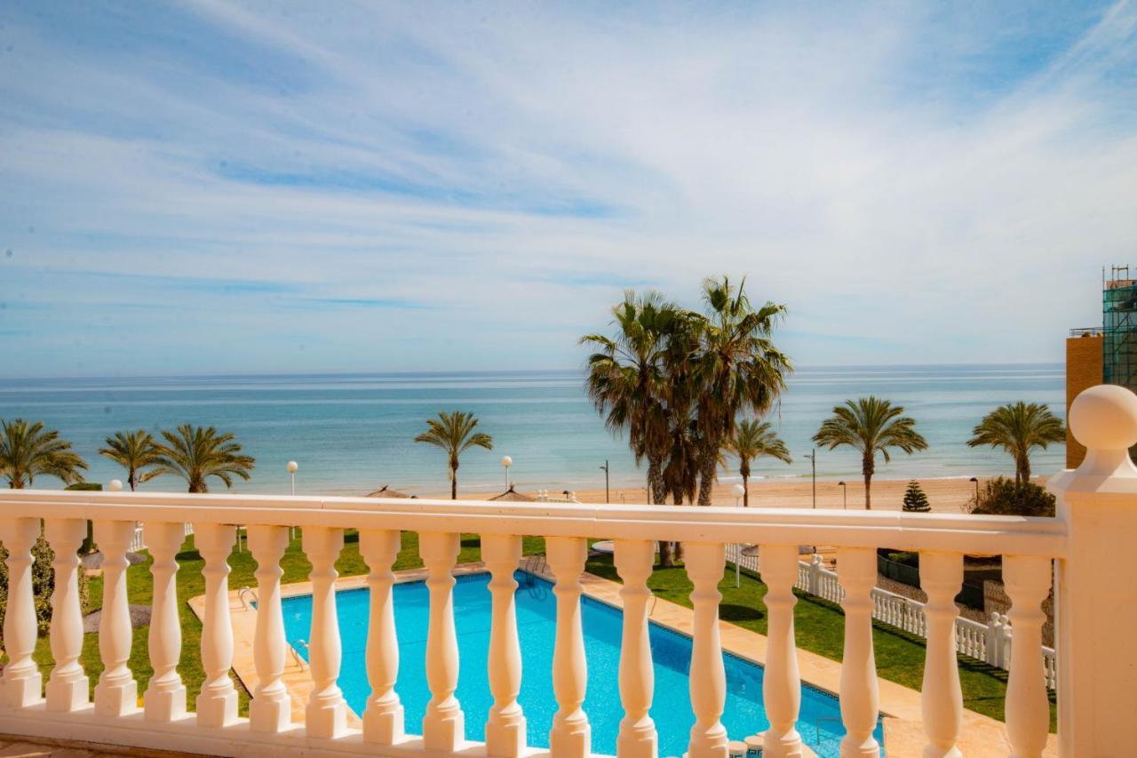 Lovely Apartment Beach Front & Pool إل كامبيلو المظهر الخارجي الصورة