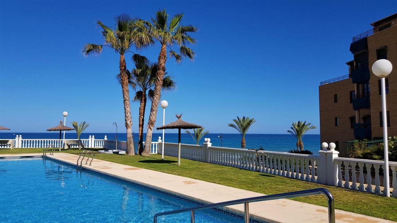 Lovely Apartment Beach Front & Pool إل كامبيلو المظهر الخارجي الصورة